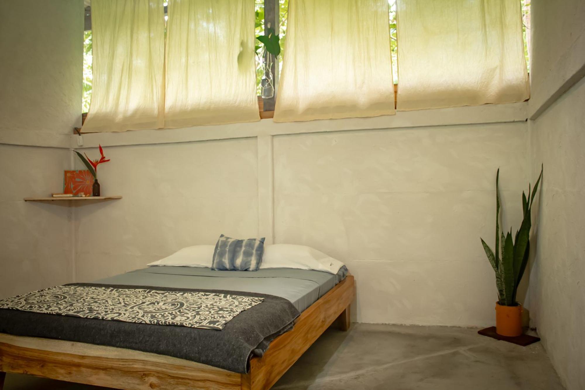 Smile Jungle Hostel Puerto Viejo de Talamanca Dış mekan fotoğraf